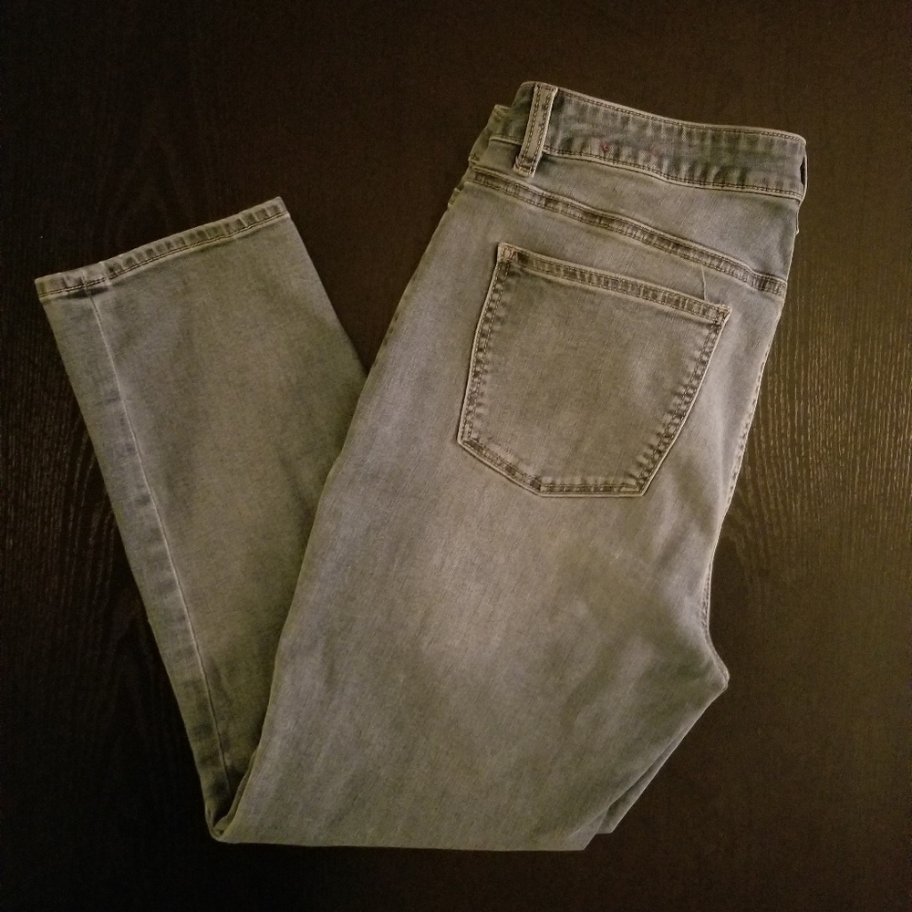 Talbot Signature Crop Jean